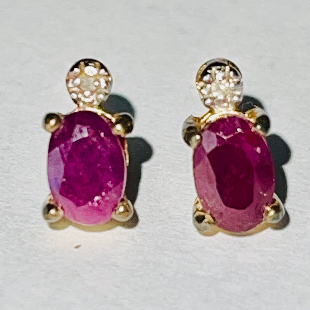 Dbj Sterling Silver Ruby & Diamond Chip Accent Post Earrings 6mm Signed 1.18 Gra
